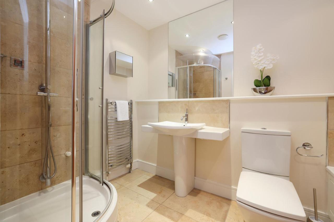 Joivy Spacious 2 Bed,2 Bath Flat, Free Parking And Rooftop Terrace EDI Buitenkant foto
