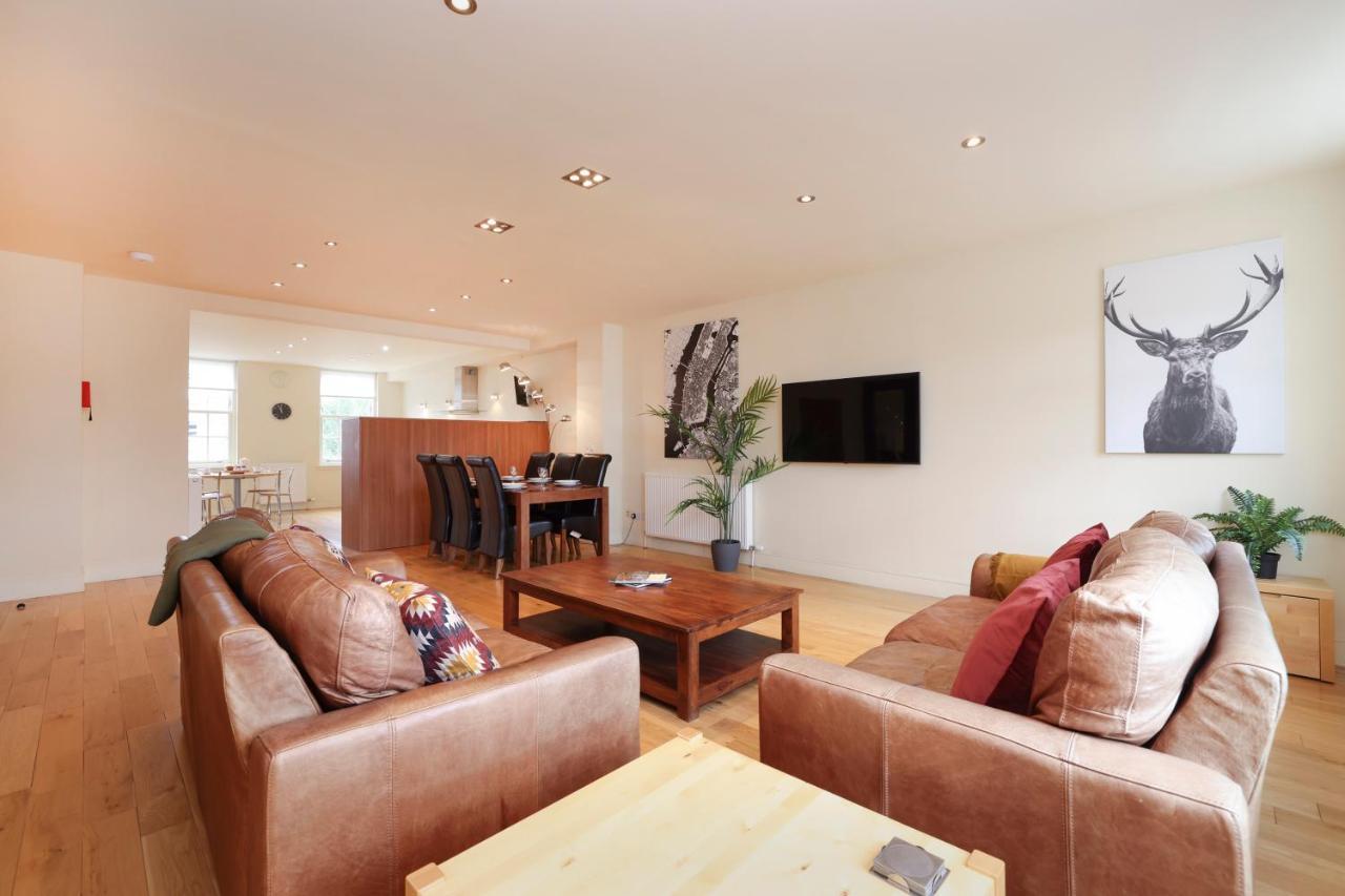 Joivy Spacious 2 Bed,2 Bath Flat, Free Parking And Rooftop Terrace EDI Buitenkant foto
