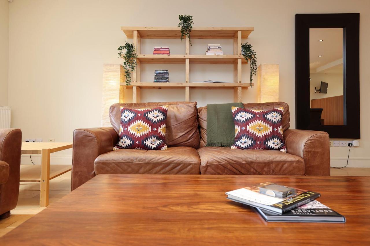 Joivy Spacious 2 Bed,2 Bath Flat, Free Parking And Rooftop Terrace EDI Buitenkant foto